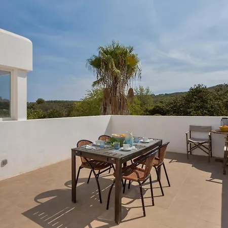 Paci Nyaraló Santa Eularia des Riu