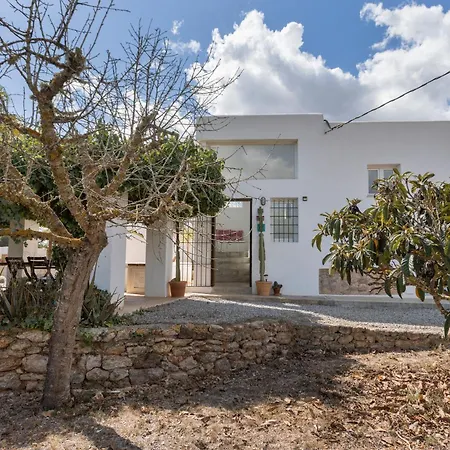 Paci * Santa Eularia des Riu