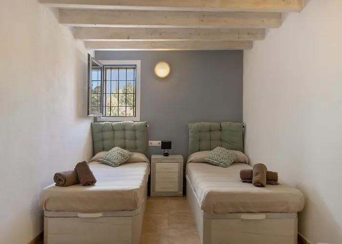 Paci * Santa Eularia des Riu